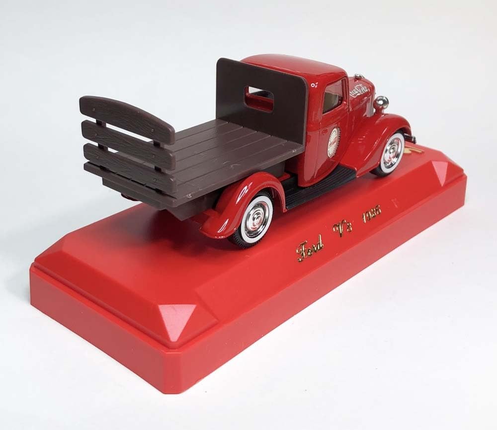 Amazon.co.jp: SOLIDO製 #9612 フォード V8 1938年式コカコーラ