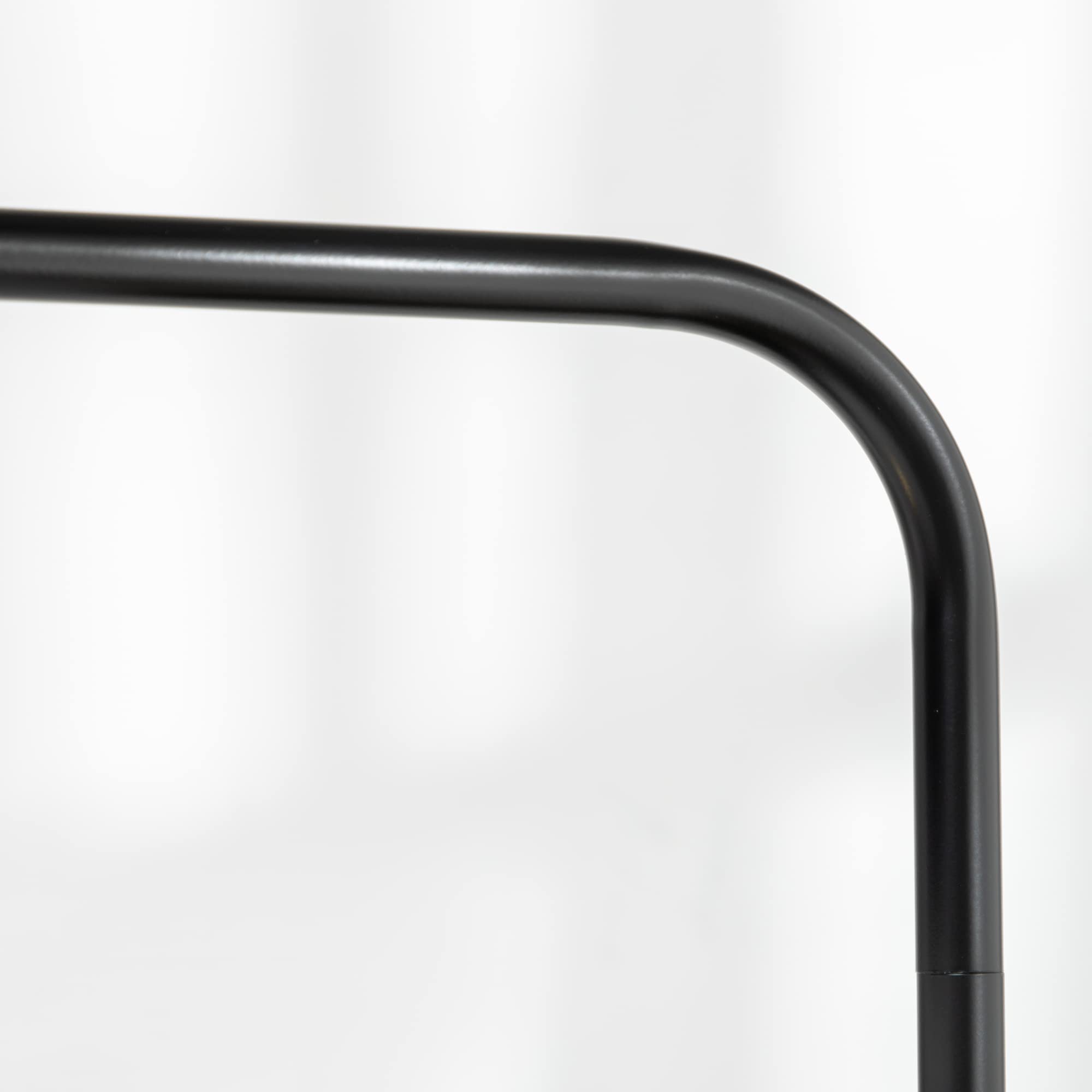 HOMCOM Lampada da Terra Arcuata con Interruttore a Pedale e Paralume in Tessuto Effetto Lino, Piantana Lampada da Terra in Acciaio, 64x38x163.5 cm, Bianca e Nera