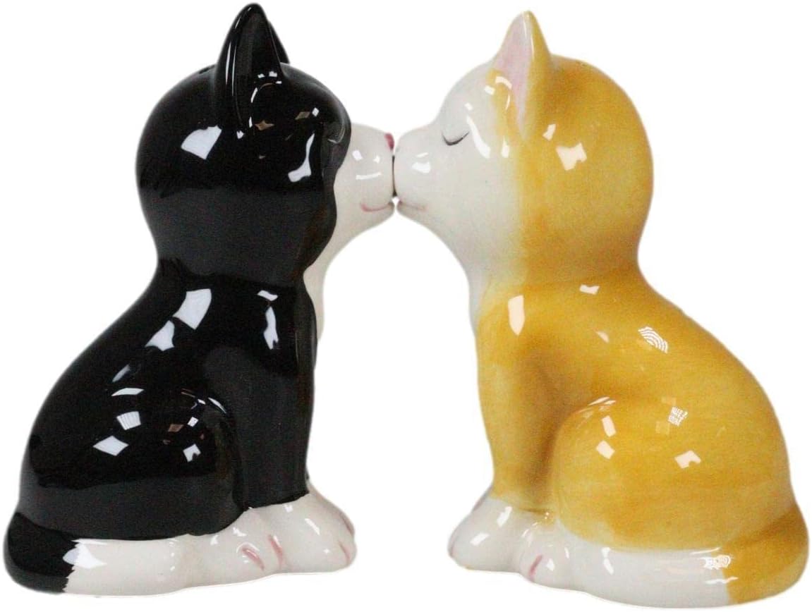 Set Of 1 Black And Yellow Kittens Salt And Pepper Shaker