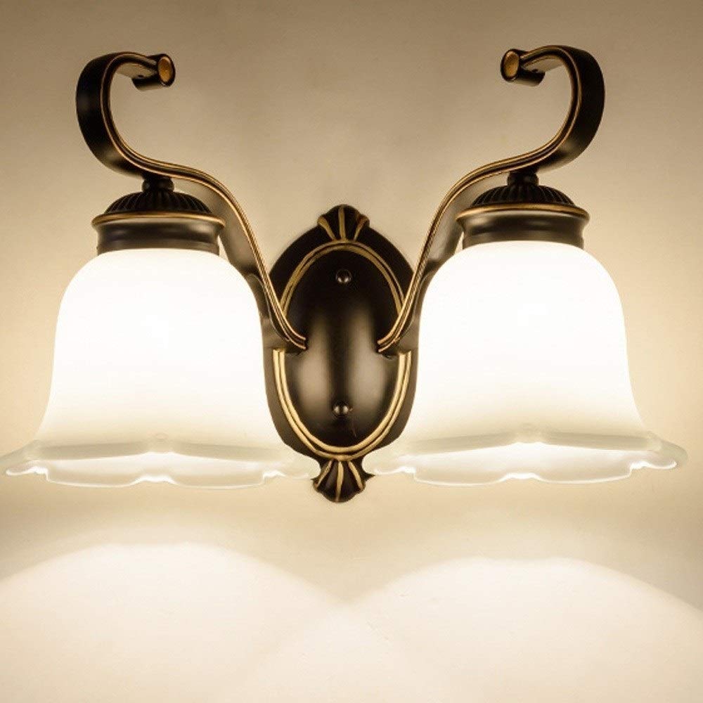 American Country Elegante Retro-Wandleuchte Schlafzimmer Nacht Leselampen Loft Wohnzimmer Veranda Schwarz Finish Wandleuchte Eisenbefestigung Milchweiß Schatten Laterne Innen-Doppelkopf-Wandleuchte