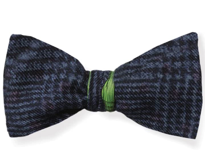 Papillon à nouer bleu en soie et laine pour costume et smoking chic