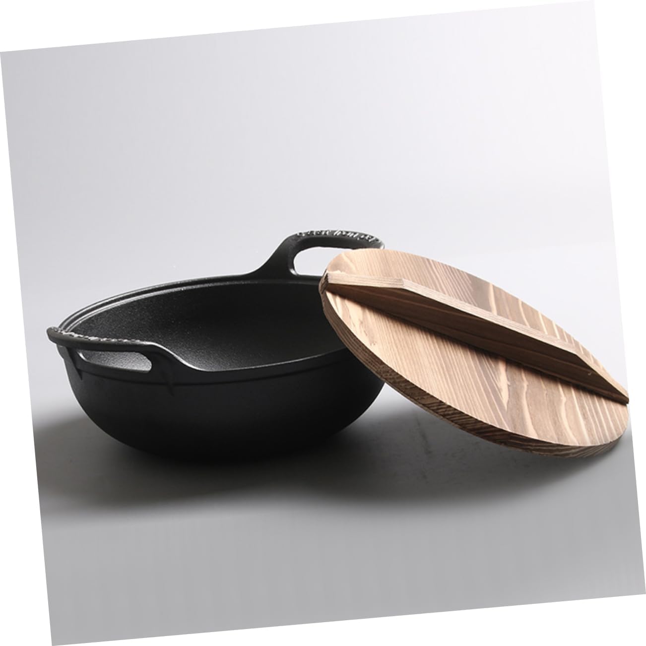 BESPORTBLE Cast Iron Skillet Lodge Style Non-stick Pan Induction Cookware Outdoor Pot Stew Pot Easy Clean Ergonomic Handles