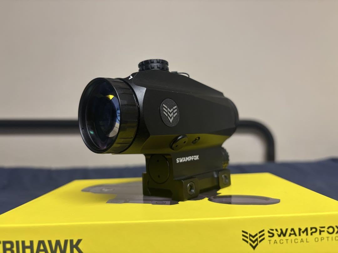 実物 swampfox TRIHAWK 3X30 プリズムスコープ ドットサイト Trihawk 3x30 Prism Scope | Swampfox Optics