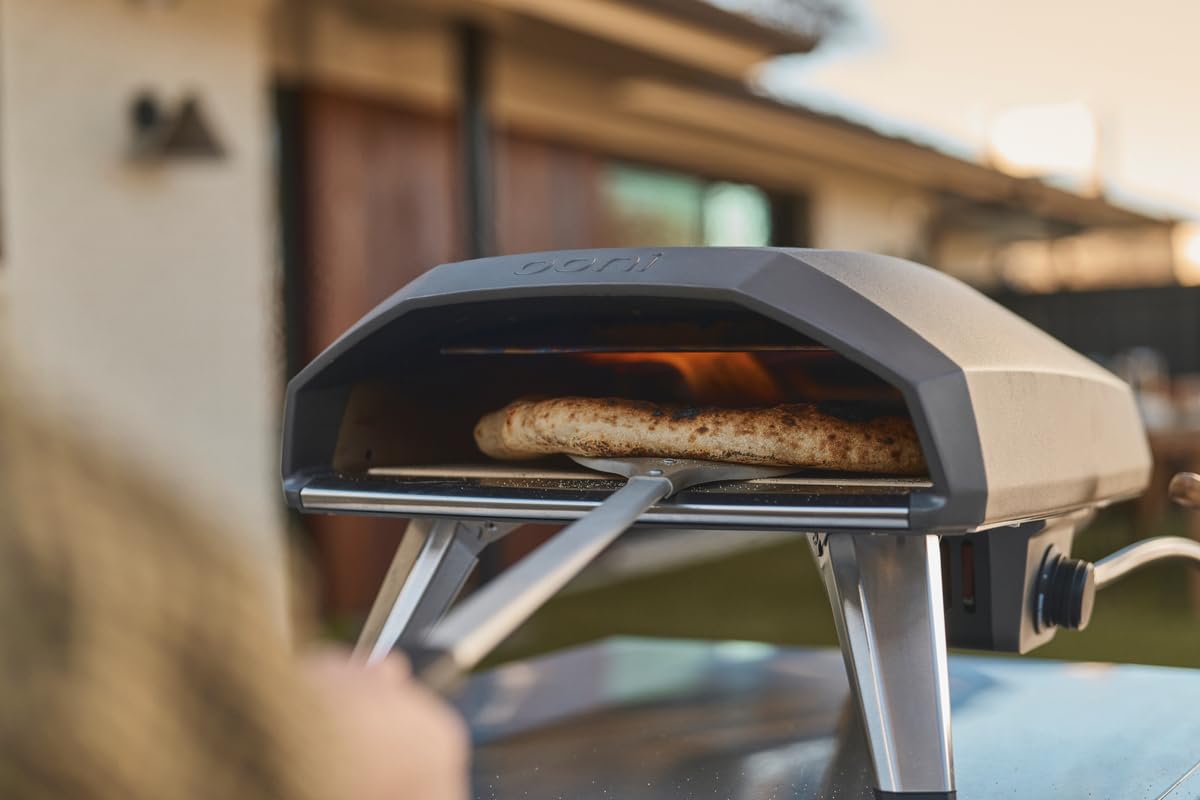 Ooni Koda 2 Four à Pizza au Gaz 14" – Noir Fonte – Four a Pizza Gaz Portable avec Technologie Gaz G2 – Compact et Puissant – Pizza Napolitaine en 60 Secondes – Four a pizza Ooni (FR 37mbar)