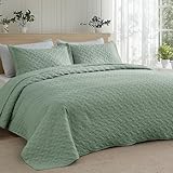 Bedsure Quilts Queen Size - Lightweight Bedspreads Queen Size with Basket Weave Pattern, Soft Quilt Bedding, Sage Green Comforter Coverlet for All Seasons (90' x 96')