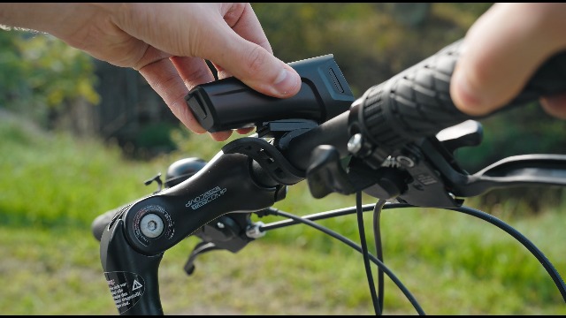 stecklicht rennrad MIVELO SMART Fahrradlicht Set 100LUX, 2000mAh Power-Akku, Auto-Sensor, StVZO zugelassen, USB aufladbar & wasserdicht, Fahrradlampe vorne & Fahrrad Rücklicht, LED Fahrradbeleuchtung Sport & Freizeit Color:Pink/Blk Trägerhose Fahrradhose Herren Gepolstert, Fam_Lvl_3: Schalthebel