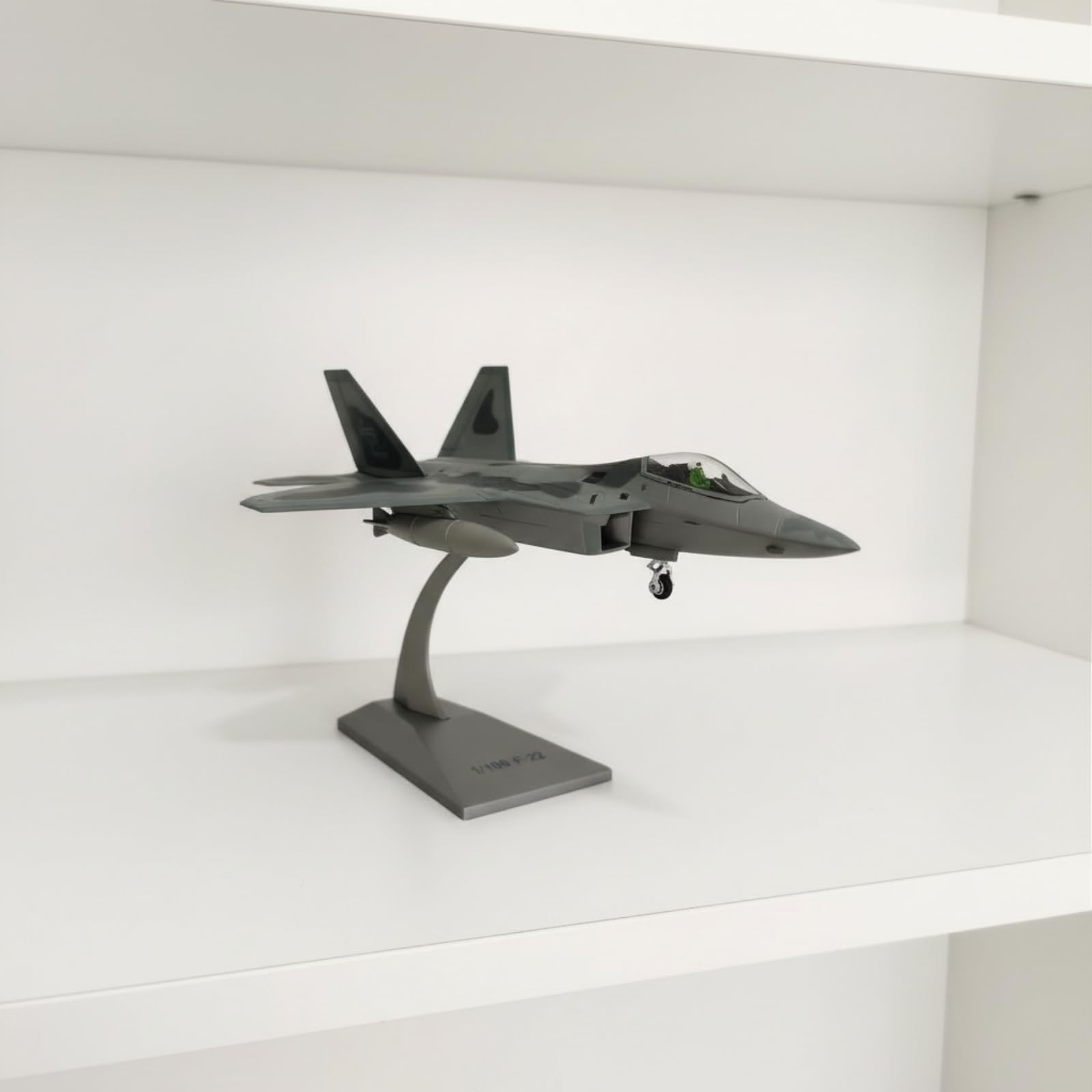 Modellino Aereo da Combattimento in Lega Jet da Caccia Aeromodello Miniatura Lega Resistente con Supporto Espositivo Design con Doppie Derive