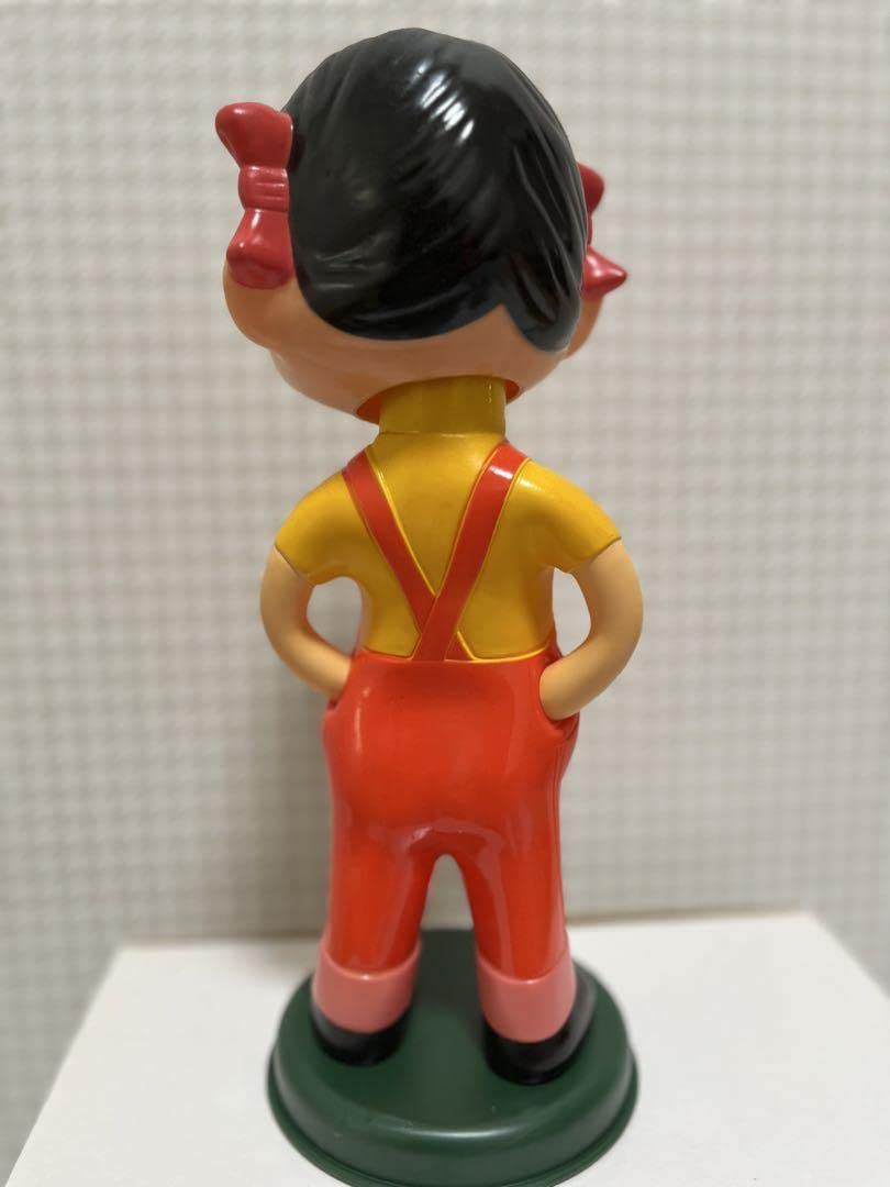 Amazon.co.jp: 不二家 ペコちゃん 首振り人形 昭和レトロ : おもちゃ