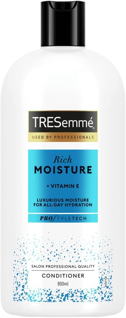 TRESemmé Moisture Rich Conditioner with vitamin E for dry, damaged hair 900 ml