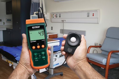 Image of Extech SDL400 Light Meter SD Logger | Light to 10000Fc or 100kLux, silicon photodiode with spectral filter, cosine /color corrected, SD card Excel