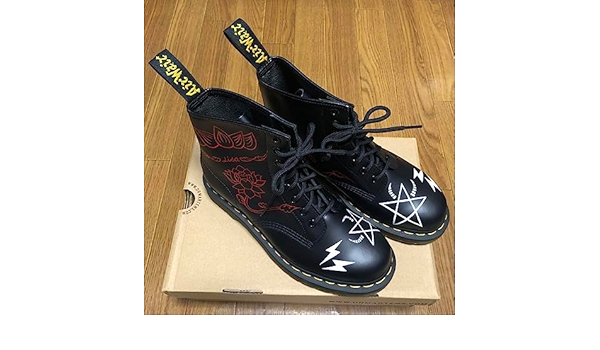 【超希少】　ドクターマーチン　LiSA紅蓮華ハンドペイント 超希少】 ドクターマーチン LiSA紅蓮華ハンドペイント
