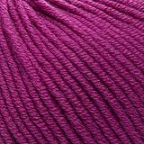 Merino eignet sich aufgrund seiner besonderen Weichheit für alle, die es besonders weich auf der Haut lieben – und ist natürlich insbesondere für Kinder- und Babysachen geeignet, wie z.B. auch Babydecken. ggh Samson hat eine schön abgestimmte Farbpalette mit vielen sanften und modischen Farben