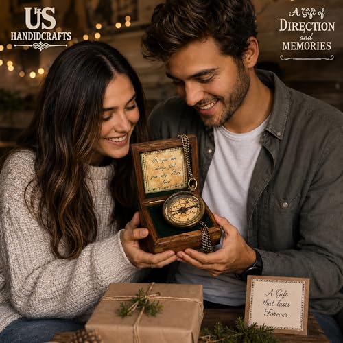 Brújula con caja de madera grabada miniatura 6
