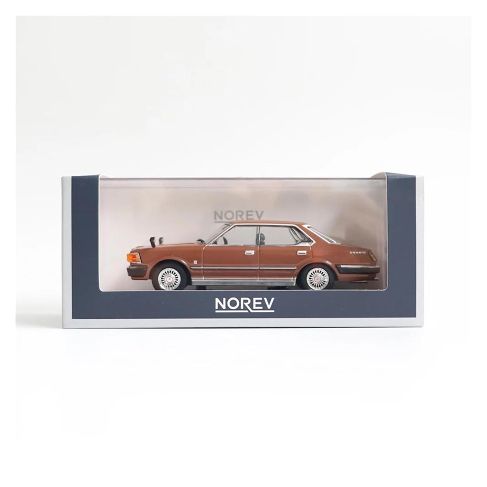 Metallo Scala Replica 1 43 per Nissan Cedric 430 raro modello di auto retrò in lega collezione decorazioni per la casa Hobby Veicoli Giochi Set