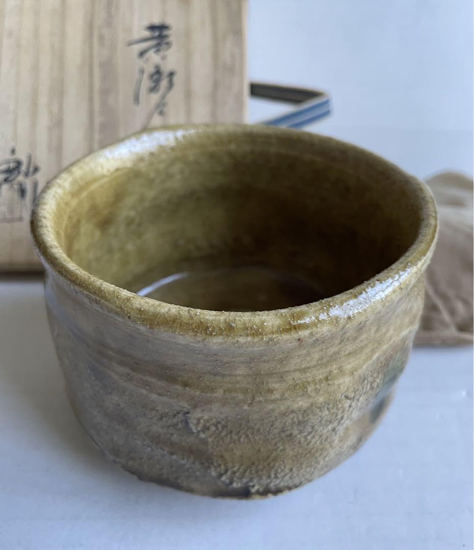 ☆茶3 加藤釥　黄瀬戸茶碗　共箱　幅約11.6㎝　東さ6-1110② ☆茶3 加藤釥 黄瀬戸茶碗 共箱 幅約11.6㎝ 東さ