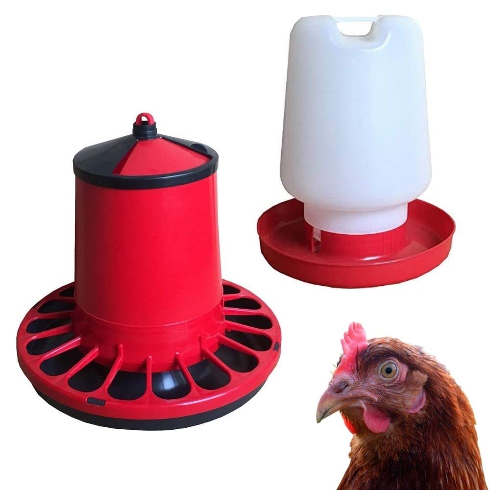 Pack Bebedero + Comedero de Plástico Apto para Colgar o Apoyar a Ras de Suelo y Alimentar Aves de Corral, Gallinas y Pájaros, con Colgador para Jaulas y Gallineros (Bebedero 8 L + Comedero 8 kg)
