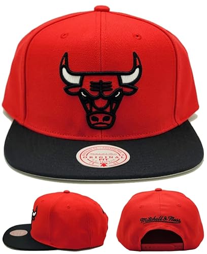 Mitchell & Ness Chicago Bulls Core Basic Snapback, Red/Black