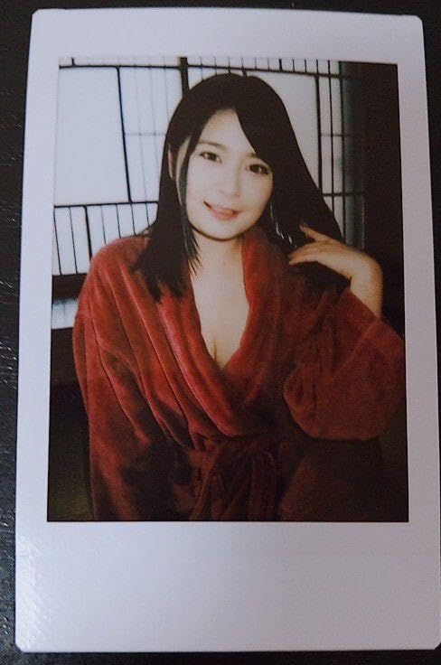 優梨まいな (舞奈友里 神田詩乃 高梨舞 糸井麻衣奈) チェキ 優梨まいな (舞奈友里 神田詩乃 高梨舞 糸井麻衣奈) チェキ