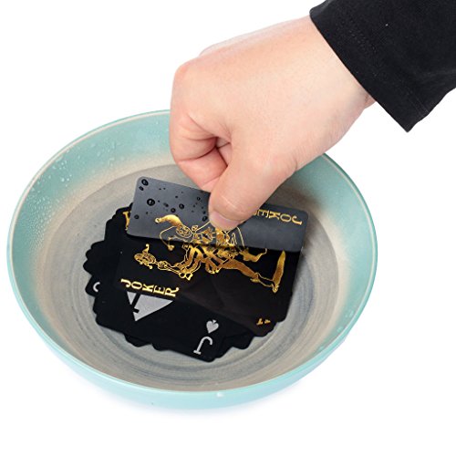 2 x Playing Cards Schwarze Wasserdichtes Pokerkarten Plastik Spielkarten aus PVC Profi Premium Spielkarten für Texas Holdem Poker - 1 Red & 1 Gold – Bild 8