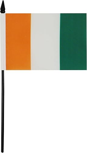 Miniatura 306 de Bandera de mesa Sierra Leona de 5 x 8 pulgadas, bandera de escritorio de Sierra Leona, 8.3 x 5.5 in, barra y base de plástico negro AZ FLAG