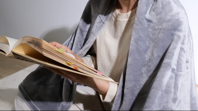 Amazon｜【冷房対策に】チチロバ(TITIROBA) 夏用毛布 ブランケット