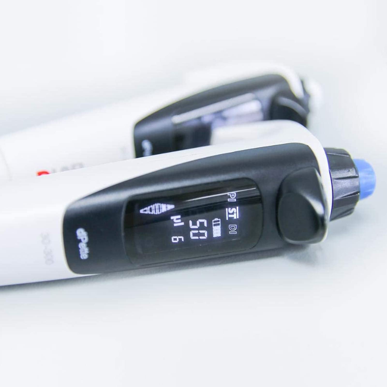Pipetta Elettronica USB, pipetta monocanale da 100-1000μL con LCD e calibrazione Automatica, velocità di aspirazione e Scarico Regolabile per Chimica e Ricerca scientifica