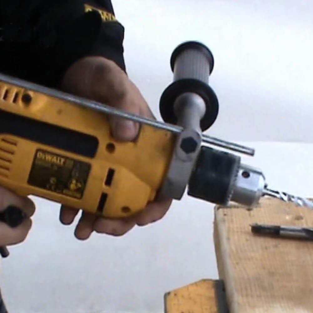 DEWALT DWD024K-GB 650W Percussion Drill — vue 4