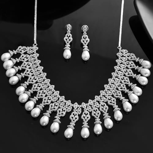 Taj Inayat Necklace Set, Luxurious Design