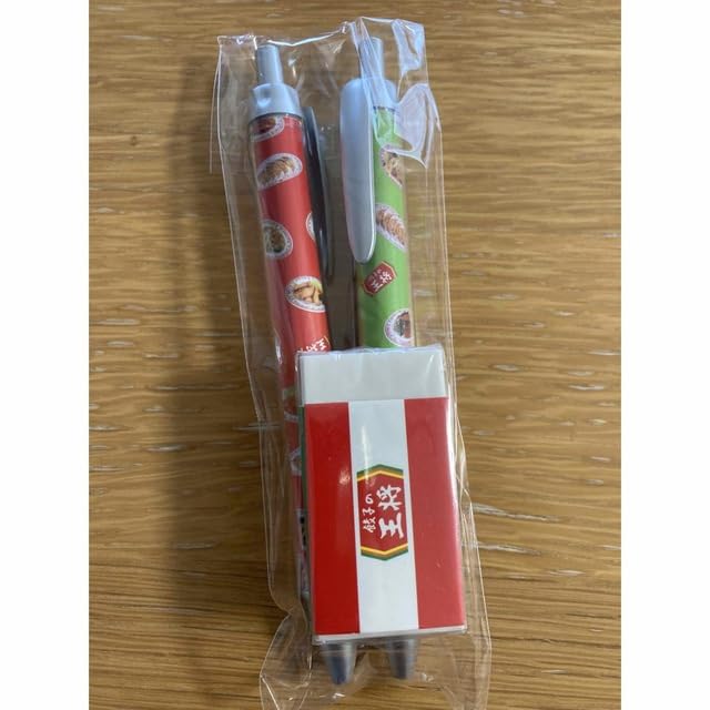 Amazon | 餃子の王将 消しゴム ボールペン シャーペン セット | 油性 