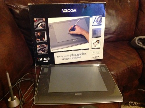 Wacom Intuos3 9 x 12-Inch USB Tablet--Metallic Gray