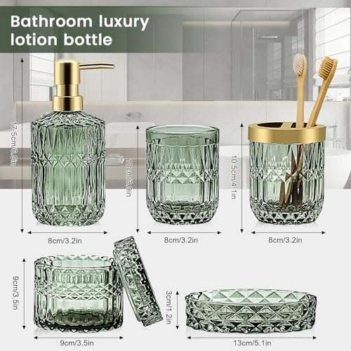5 Stück Grünes Glas Badezimmer Zubehör Set, Glas Badezimmer Accessoires Set von Lotionspender,Seifenschale,Zahnbürstenhalter,Becher,Wattestäbchen Badezimmer Deko Set für Modernes Bad,Vintage Geschenk