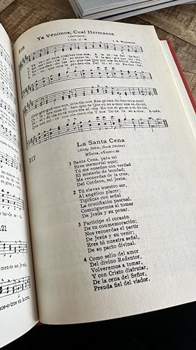 Himnos de Gloria Y Triunfo Con Música