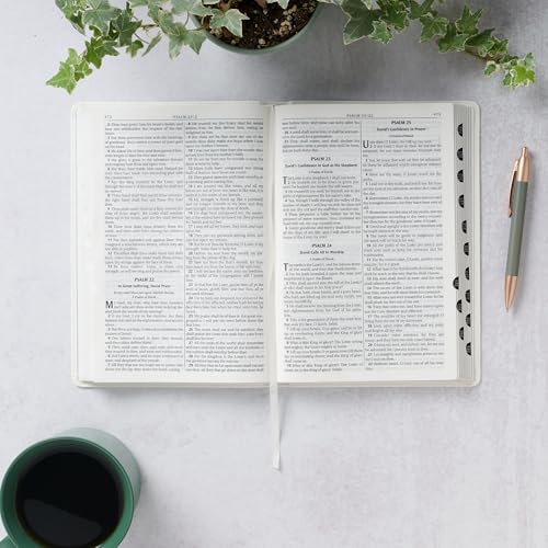 Image of KJV Holy Bible, Thinline Large Print Faux Leather Red Letter Edition Thumb Index & Ribbon Marker, King James Version, White (KJV Thinline LP Editions)
