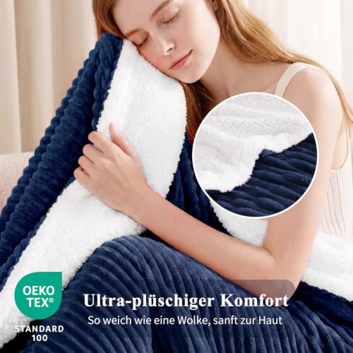 Aisbo Dicke Cord Sherpa Decke Blau - Warme Kuscheldecke Flauschig 130x150 cm Winter Plüsch Kuscheldecken als Sofadecke Couchdecke Überwurf… – Ansicht 3