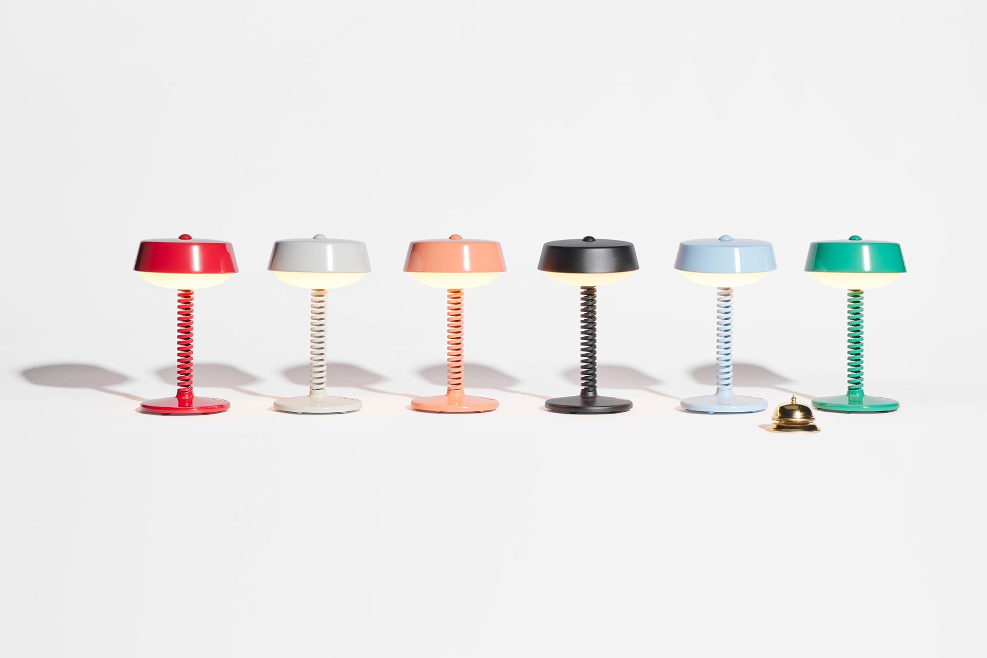 Fatboy Bellboy LED Tischlampe - Dimmbare Nachttischlampe mit Ladefunktion - Tischlampe Kabellos - Akku für 9 bis 90 Stunden - 2700K Leselampe - Indoor Outdoor Tischleuchte - 30cm Höhe - Anthrazit