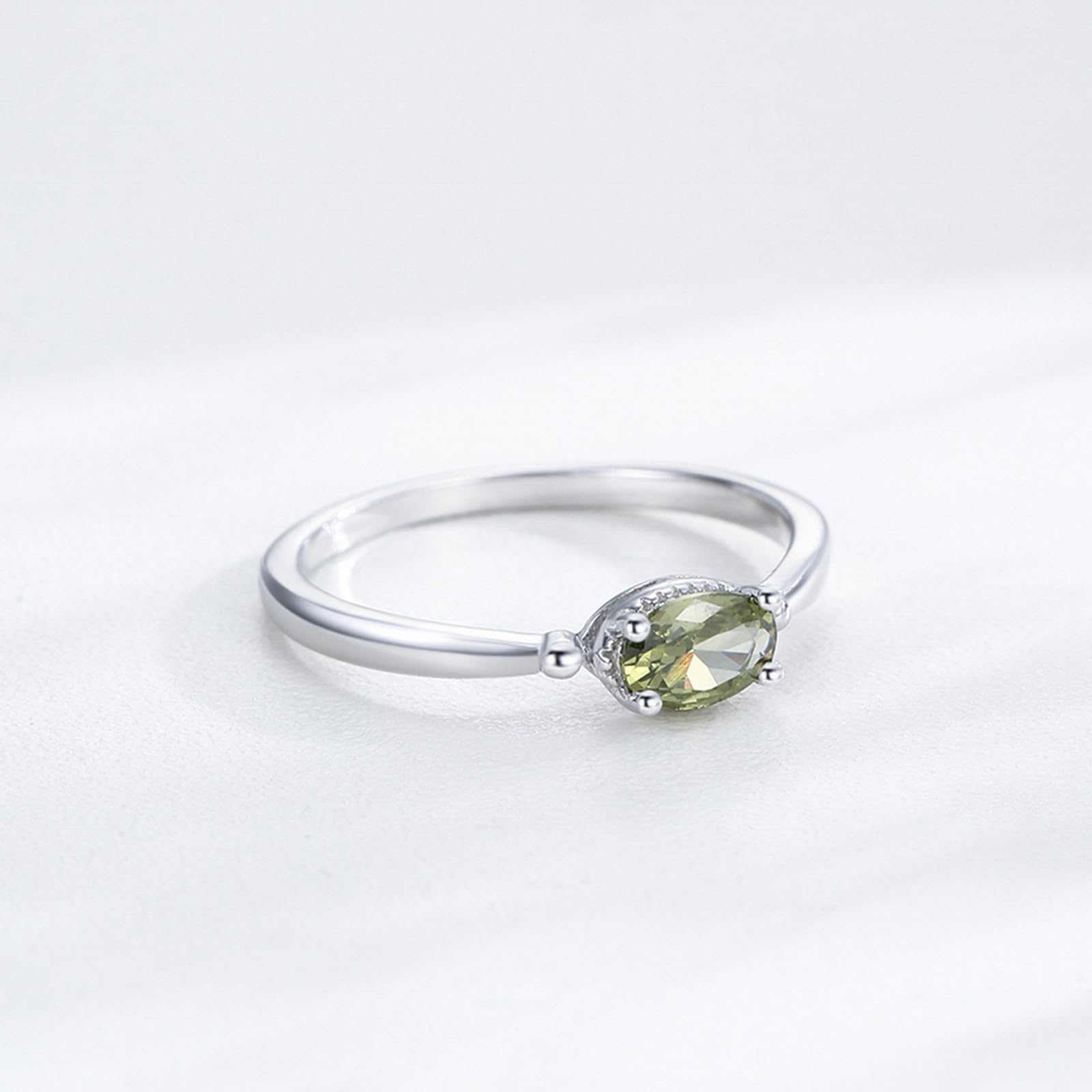 Pierścionki zaręczynowe 9K białe złoto, obrączka ślubna 6 x 4 mm perydot zielony 0,5 ct bez kamienia szlachetnego