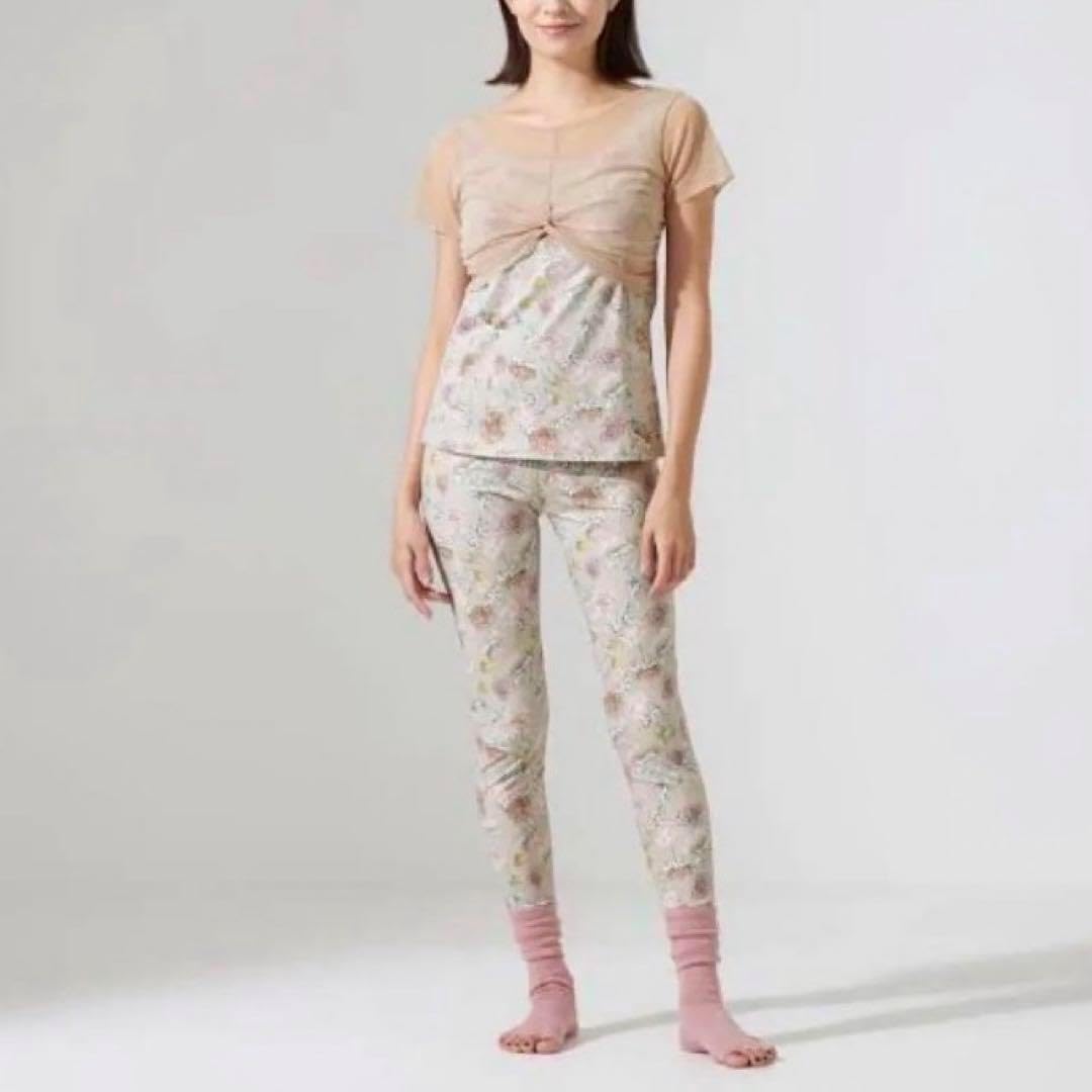 チャコット カップ付き シアー 花柄 トップス S ヨガウェア バレエ チャコット カップ付き シアー 花柄 トップス S ヨガウェア バレエ