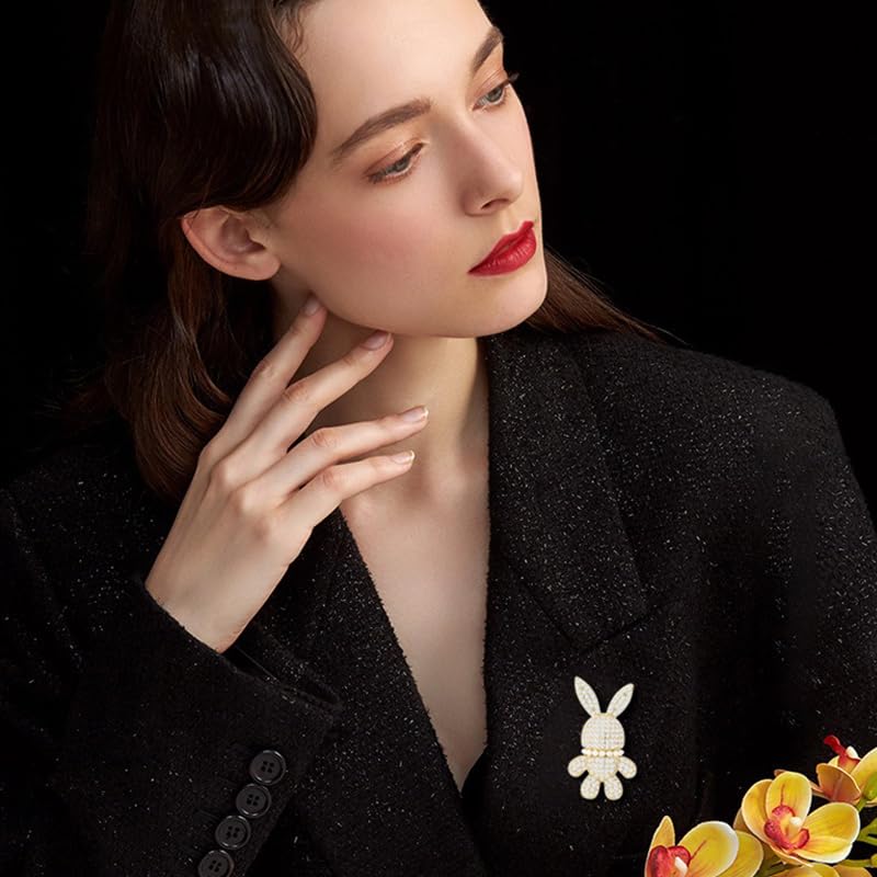 Image of Elegant Pearl Flower Designer Brooch Pins Broches Costume Jewelry For Women Fashion Christmas Gift