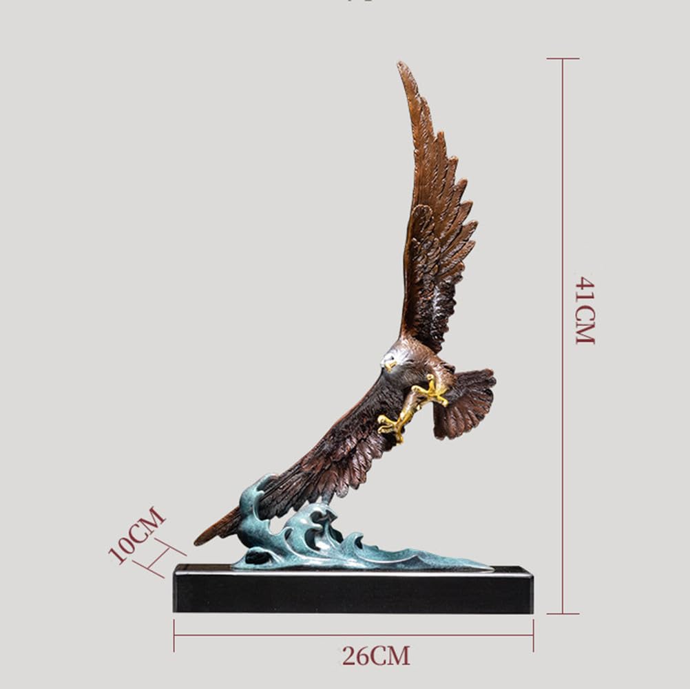 Mosiężna figurka jastrzębia rozpostartymi skrzydłami, statua orła Fengshui