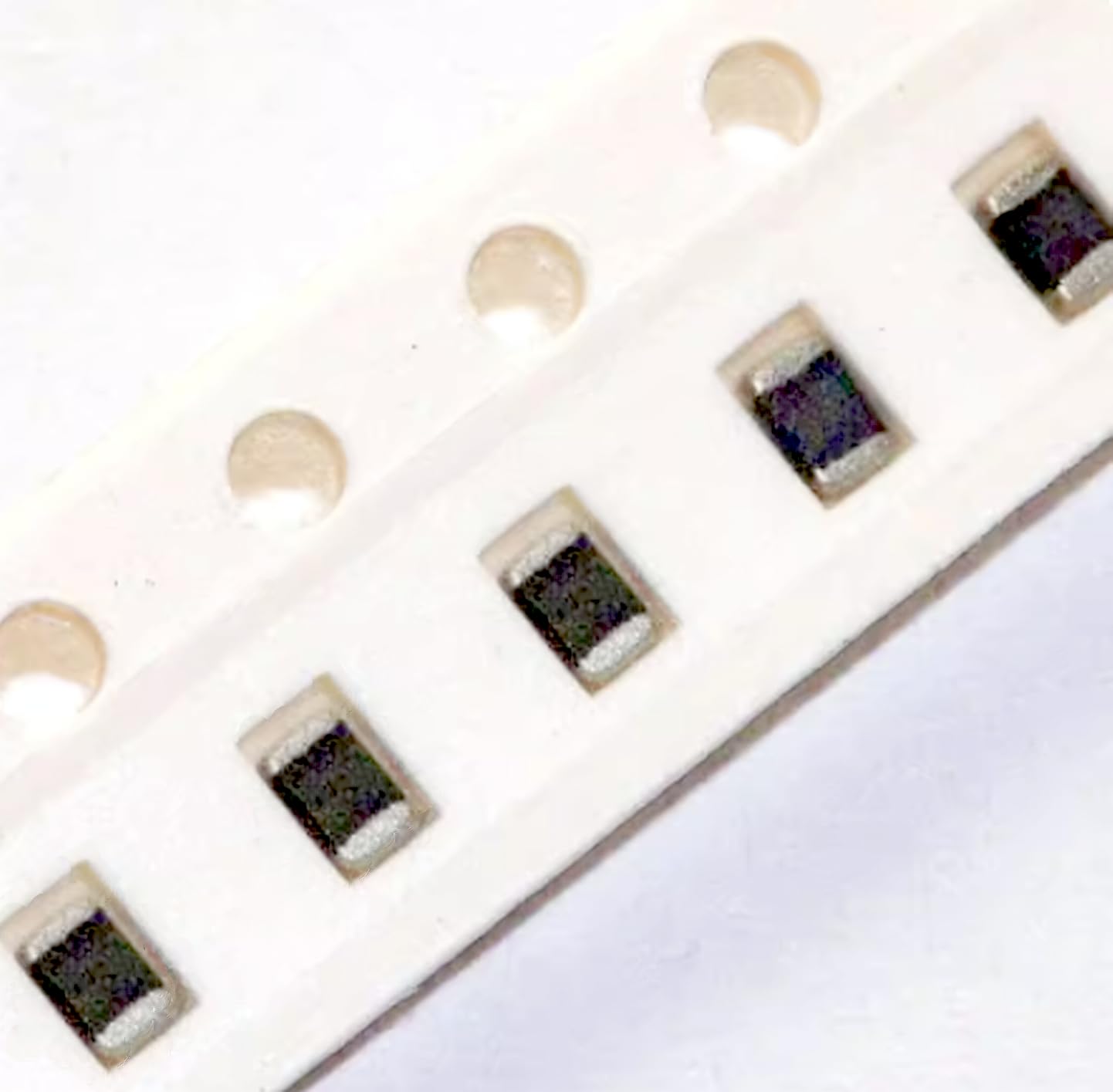 20pcs 11V Varistor Package 0402?1.0mmX0.5mm?SMD