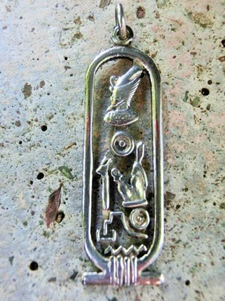 古代エジプト象形文字 カルトゥーシュ シルバーペンダントトップ ① L