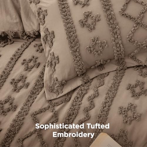 Image of Bedsure Tufted Boho Comforter Set King Size - Coffee Brown Boho Bed Set, GentleSoft 3 Pieces Farmhouse-Style Embroidery Bedding, Gifts for Woman, Soft Jacquard Kids' King Comforter for All Seasons