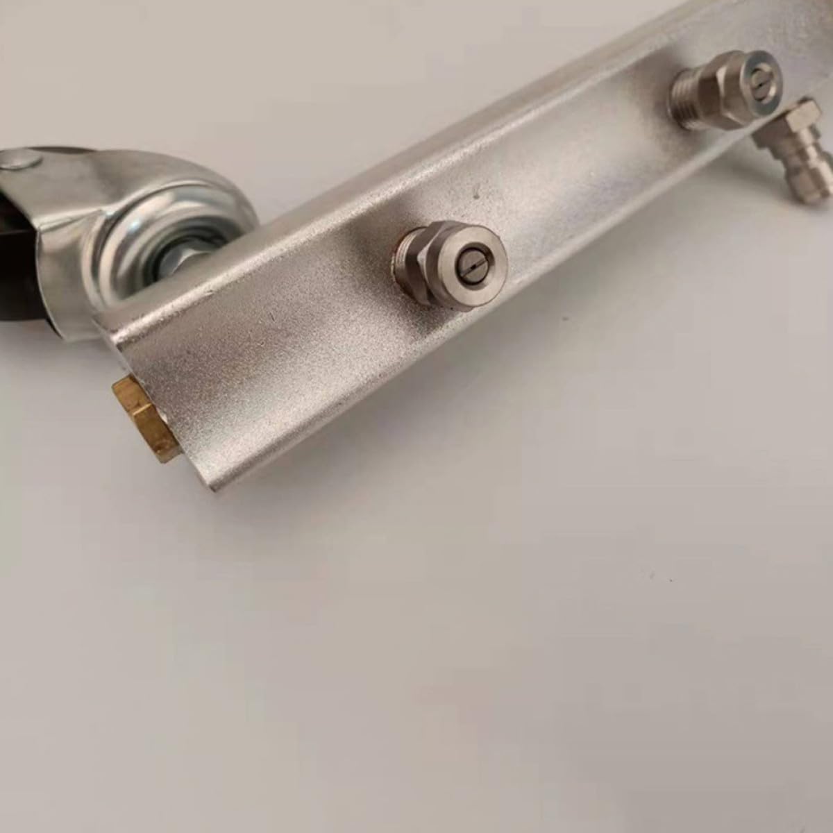 Ciieeo 2 Pezzi Spazzola per Pulizia Auto sotto Chassis Alta Pressione, Acciaio Inossidabile e Ottone, Accessorio per Lavaggio Senza Dover Scendere dal Veicolo