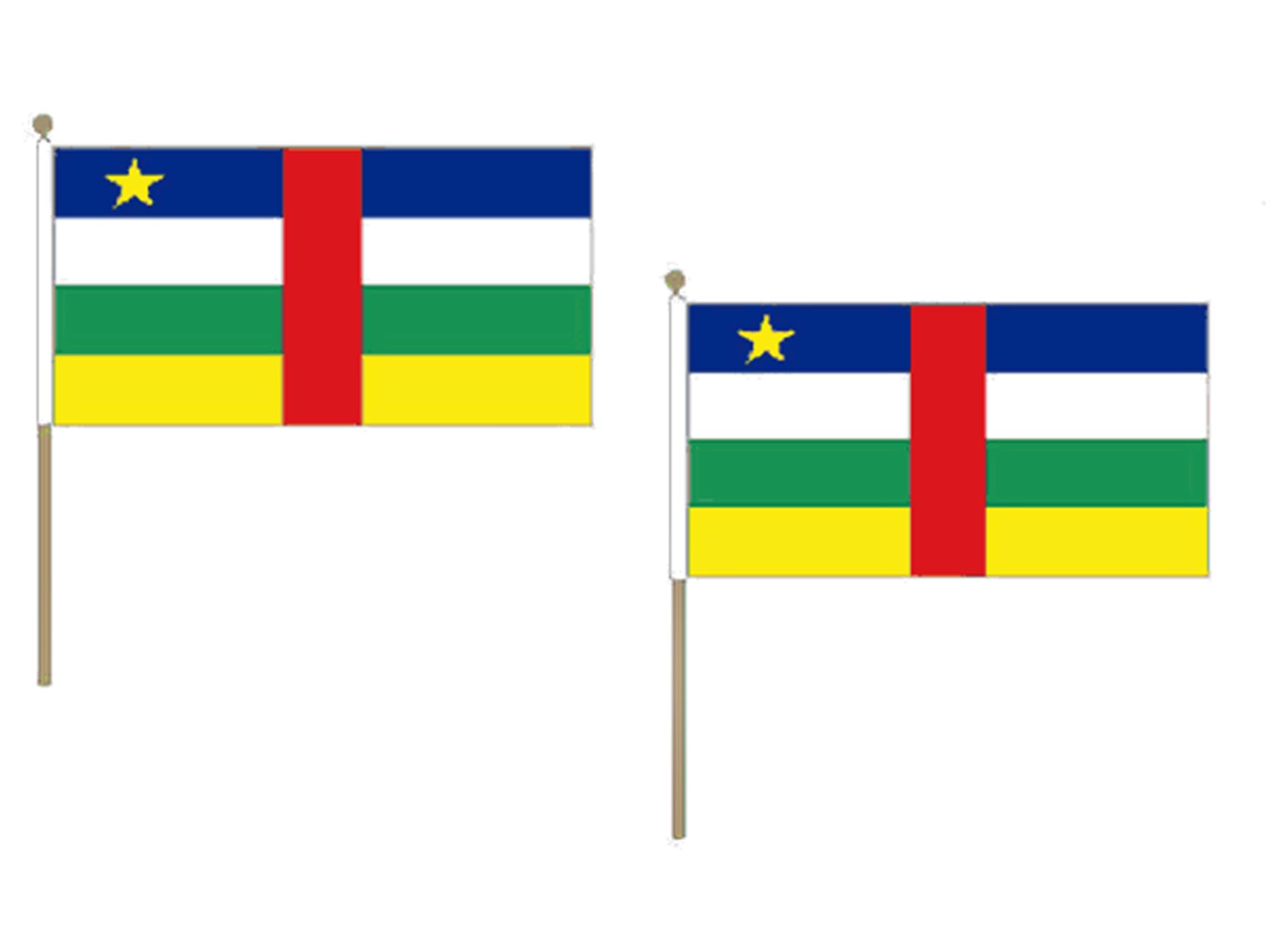 Drapeau Centrafrique 45x30cm sur hampe bois pour pavoisement de communauté