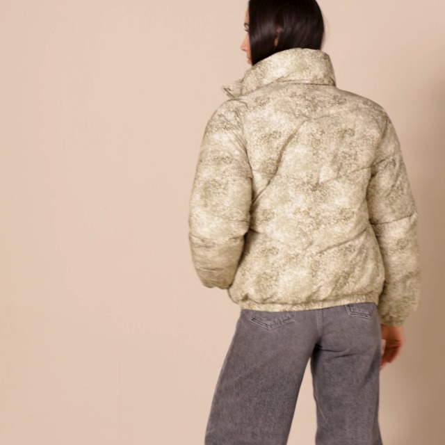 Amazon.com: Amazon Essentials Women's Relaxed-Fit Mock-Neck Short