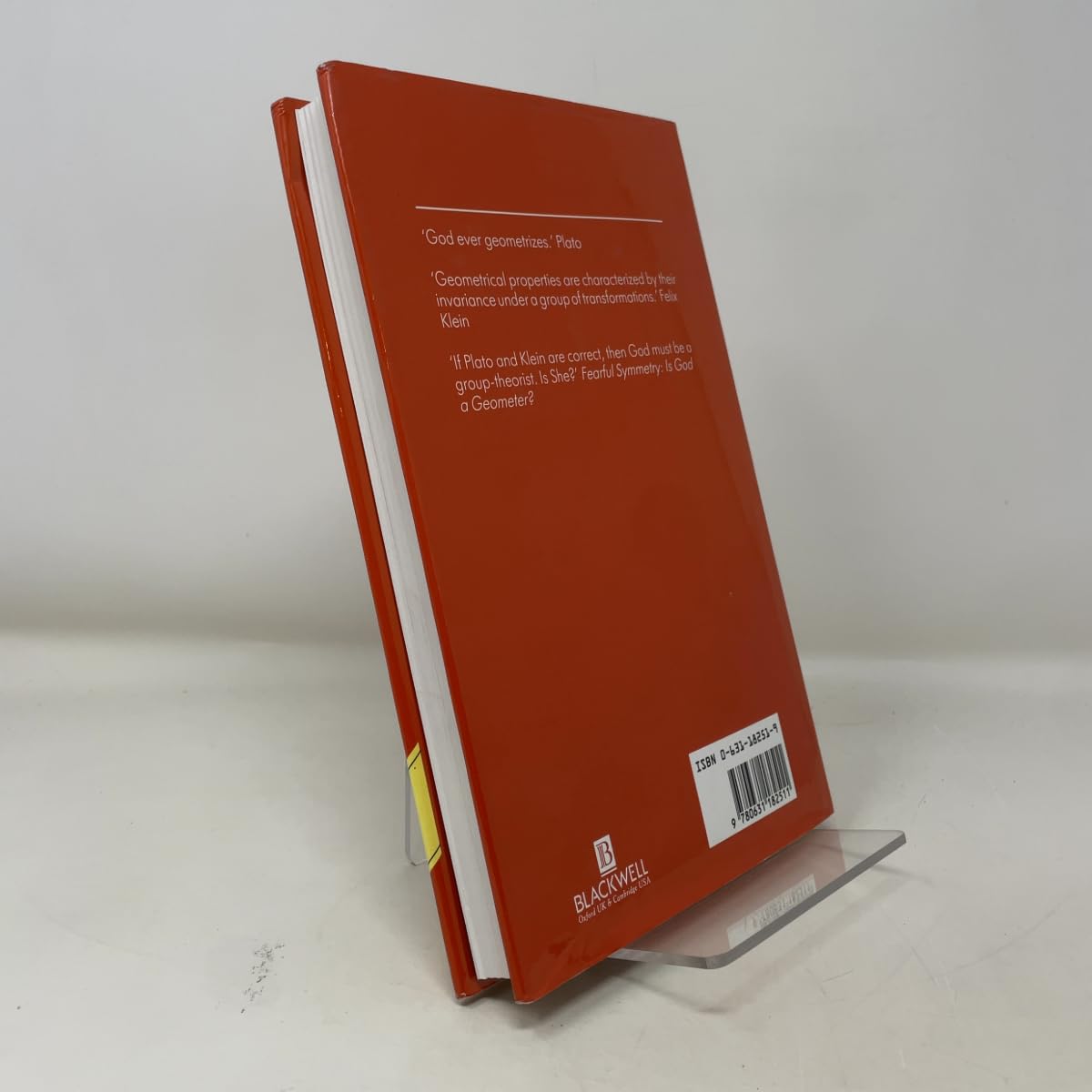 Fearful Symmetry: Is God a Geometer? Stewart, Ian and Golubitsky, Martin - PT04