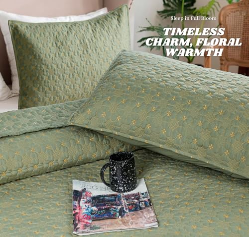 Image of SANMARINO Solid 100% Cotton Multi-Needle Quilted Ultrasonic Bedcover Set - 280 TC, Soft & Lightweight, King Size /Double (90x100 in /228X254 cm), Coverlet with 2 Pillow Cases, Color-Green