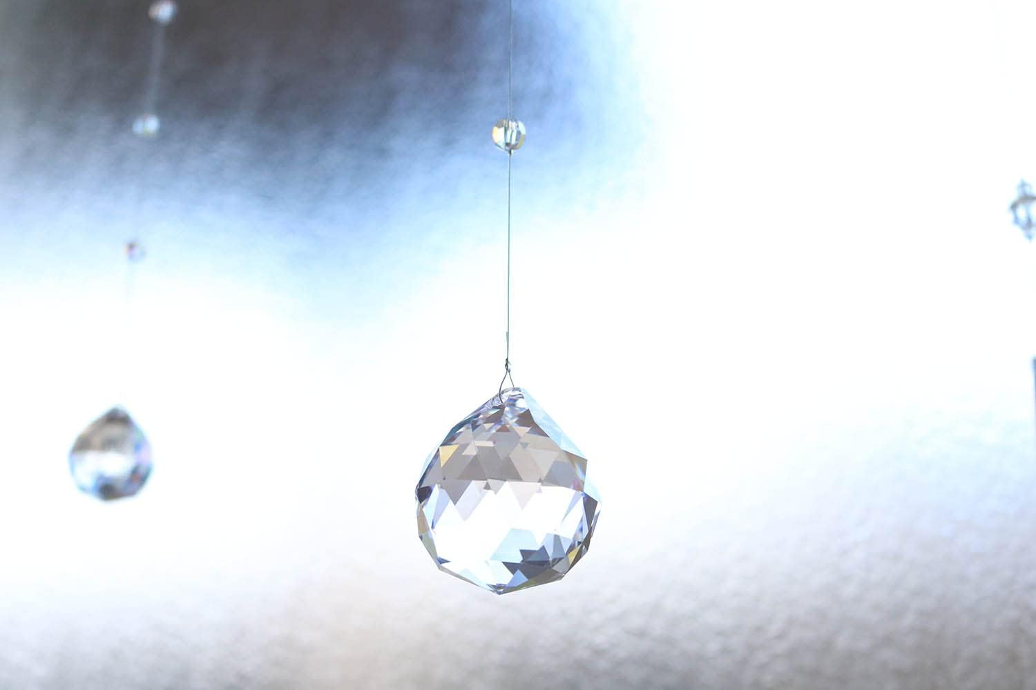 [Asfour] Drop of Mimir 40mm Suncatcher, Aspho, Crystal