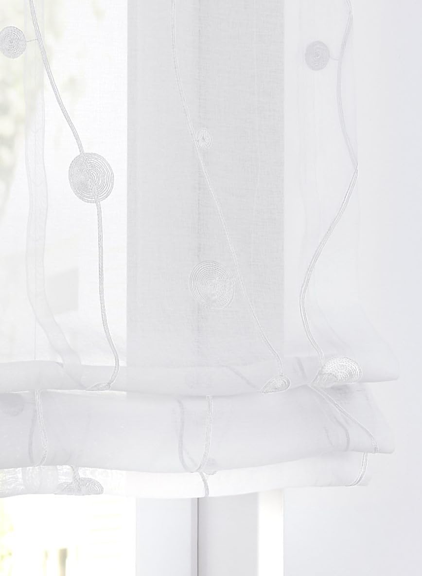 Kutti Ösenrollo Nelly Weiß – halbtransparent mit gesticktem Rankenmuster – 100x140 cm – dekoratives Polyester-Rollo mit weißer Rankenstickerei, angenehme Lichtdurchlässigkeit, einfache Ösenbefestigung