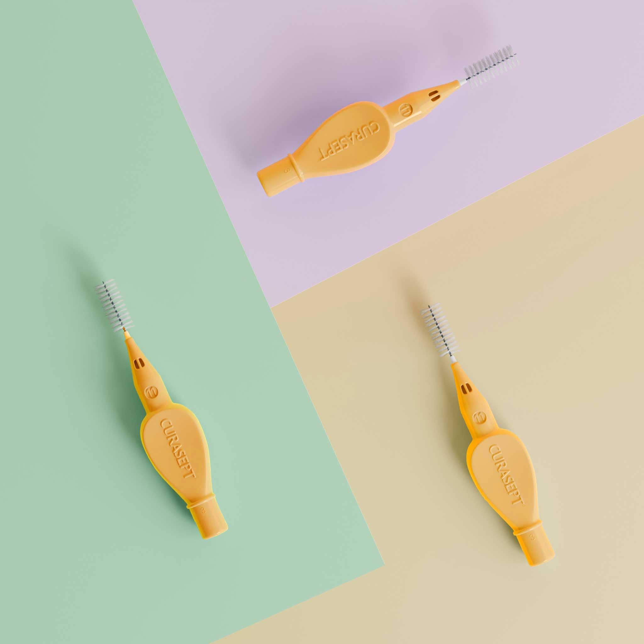 CURASEPT Scovolini Dentali Originali | Spazzolini interdentali Proxi P08 (filo 0,8 mm) | Arancio| Pulizia Profonda della Placca | Setole Nylon Ultra-flesse, Manico Ergonomico | 6 pz x confezione